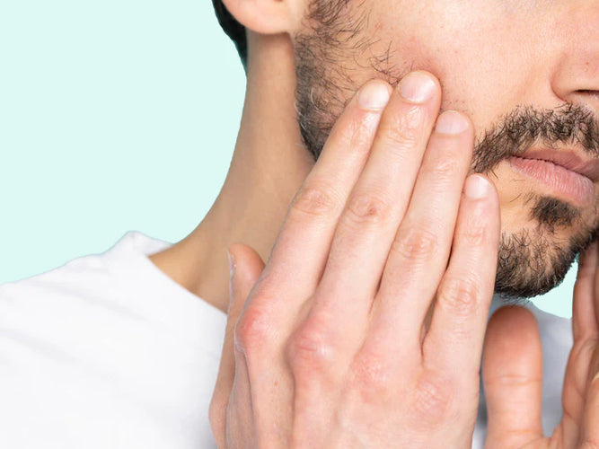 Dry skin or beard dandruff under your beard? Causes and care tips